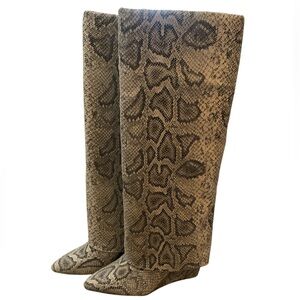 Madden Girl Evander Foldover Boot New in box